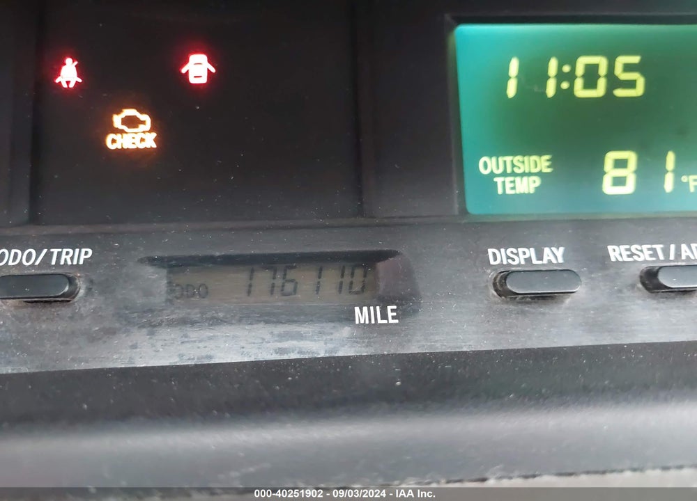 2001 TOYOTA AVALON XLS VIN: 4T1BF28B41U133018