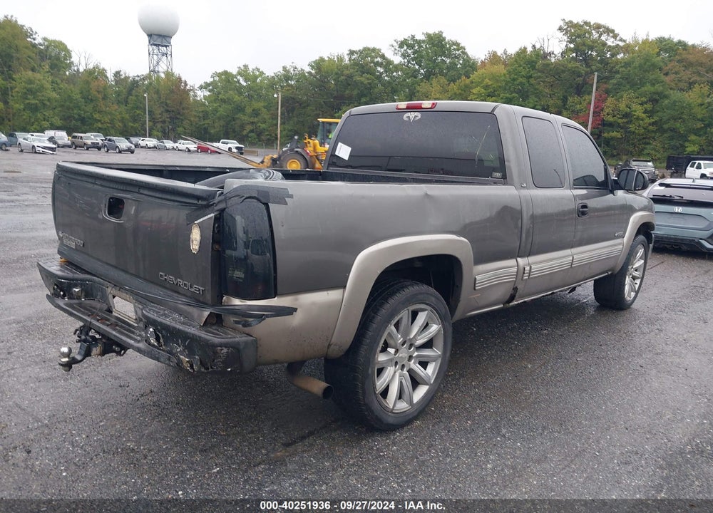 2000 CHEVROLET SILVERADO 1500 LS VIN: 1GCEK19TXYZ282769