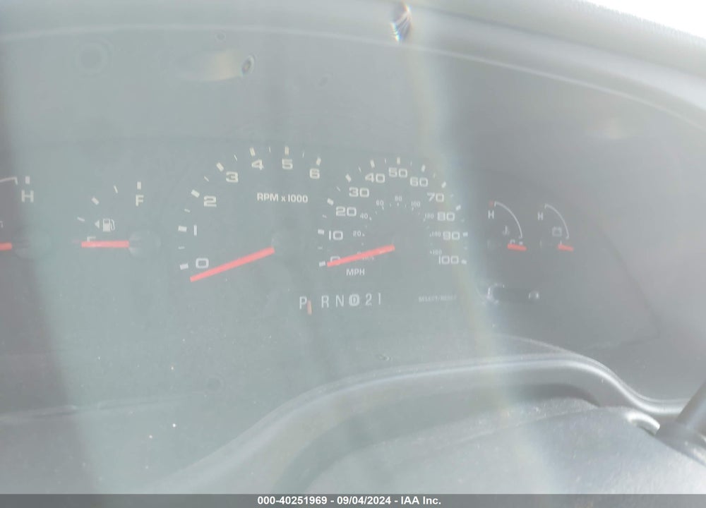 2007 FORD E-350 SUPER DUTY XL/XLT VIN: 1FBSS31L47DA91004