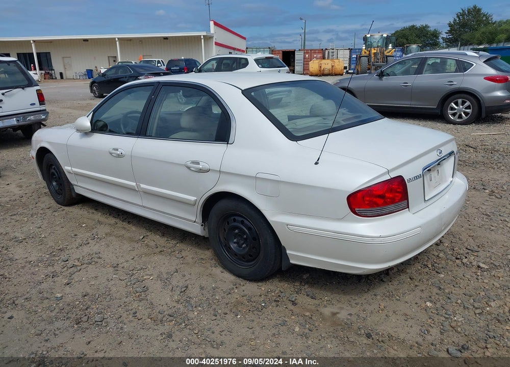 2002 HYUNDAI SONATA GLS VIN: KMHWF25H82A624818