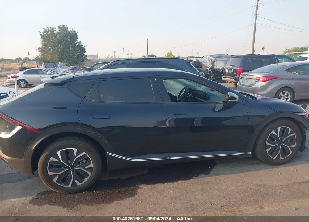 2023 KIA EV6 LIGHT VIN: KNDC34LB6P5611186