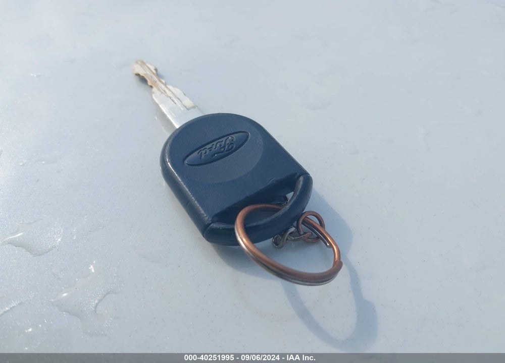 2009 FORD FOCUS S VIN: 1FAHP34N29W111008