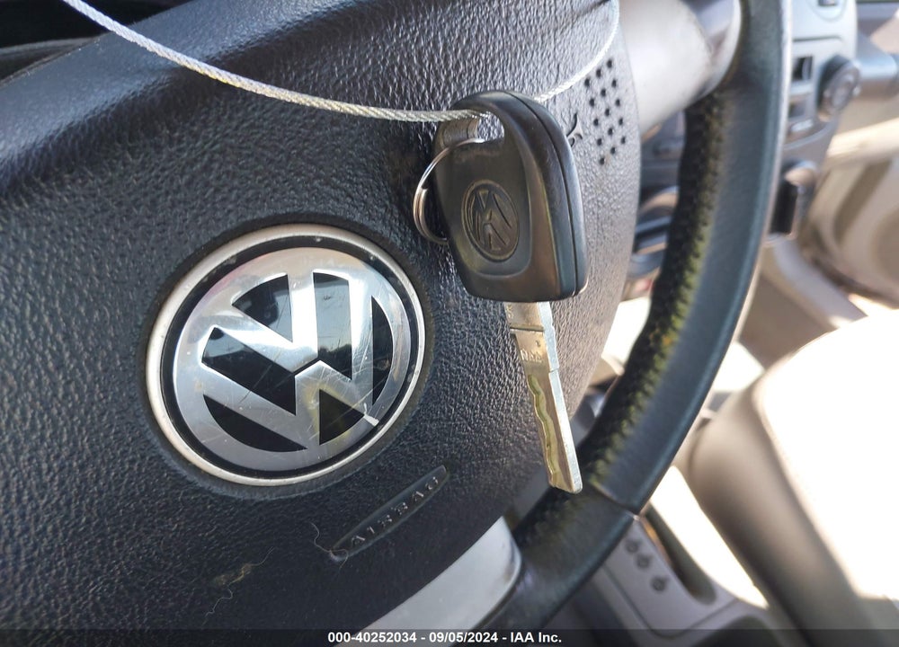 2000 VOLKSWAGEN NEW BEETLE GLS VIN: 3VWCC21C2YM436282