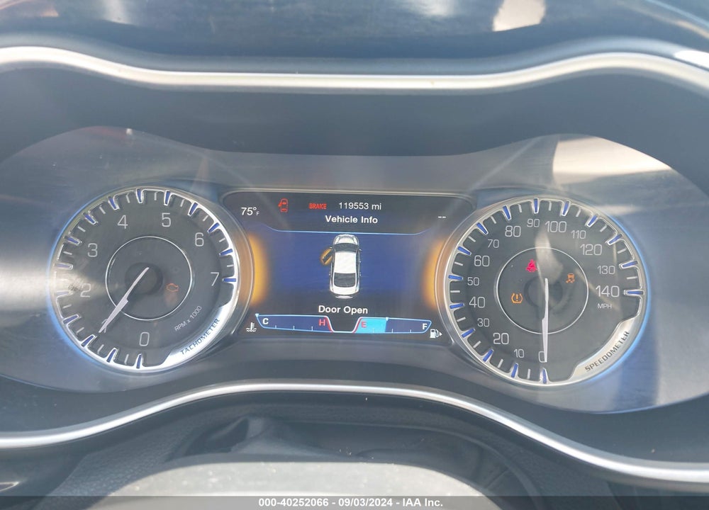 2015 CHRYSLER 200 C VIN: 1C3CCCCB1FN645470