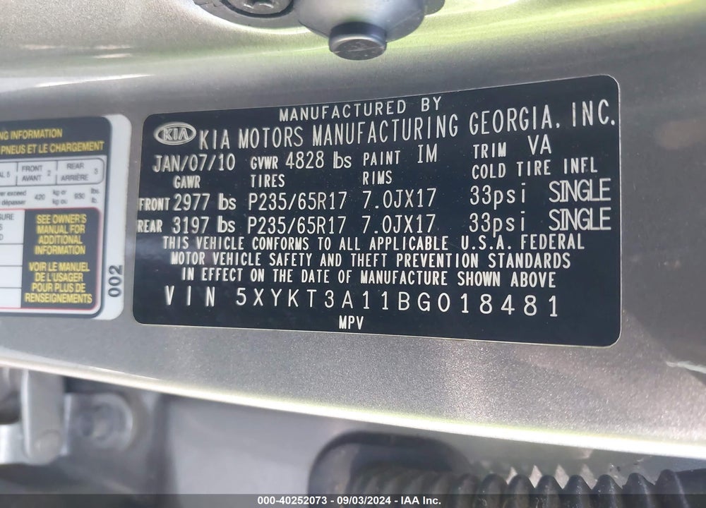2011 KIA SORENTO LX VIN: 5XYKT3A11BG018481