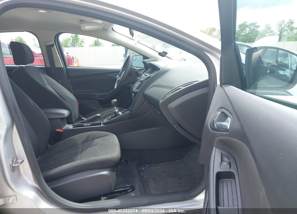 2015 FORD FOCUS SE VIN: 1FADP3KE2FL218560