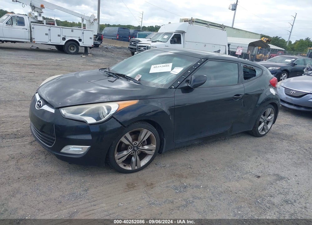 2012 HYUNDAI VELOSTER BASE W/RED/BLACK VIN: KMHTC6AD3CU036640