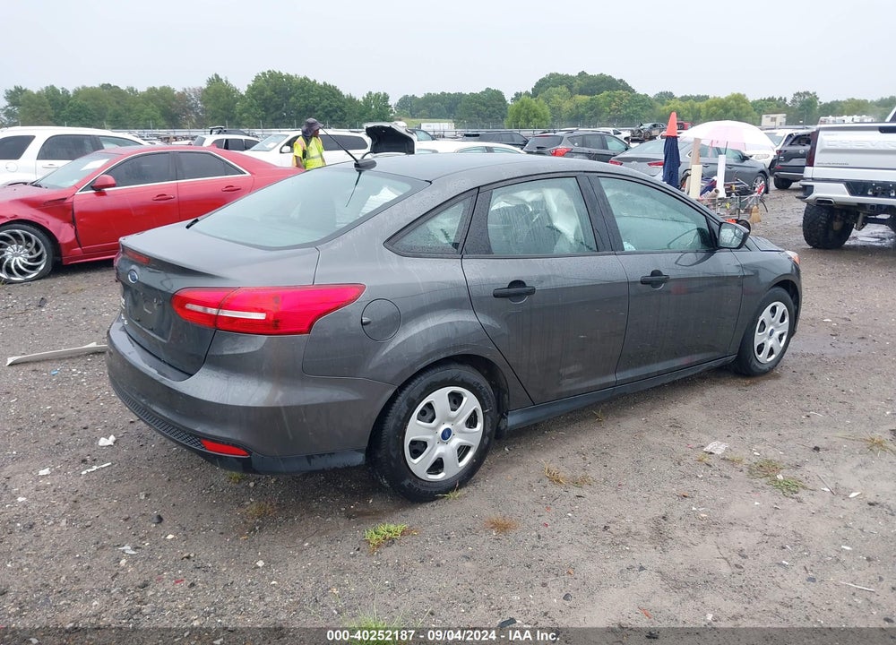 2017 FORD FOCUS S VIN: 1FADP3E2XHL322640