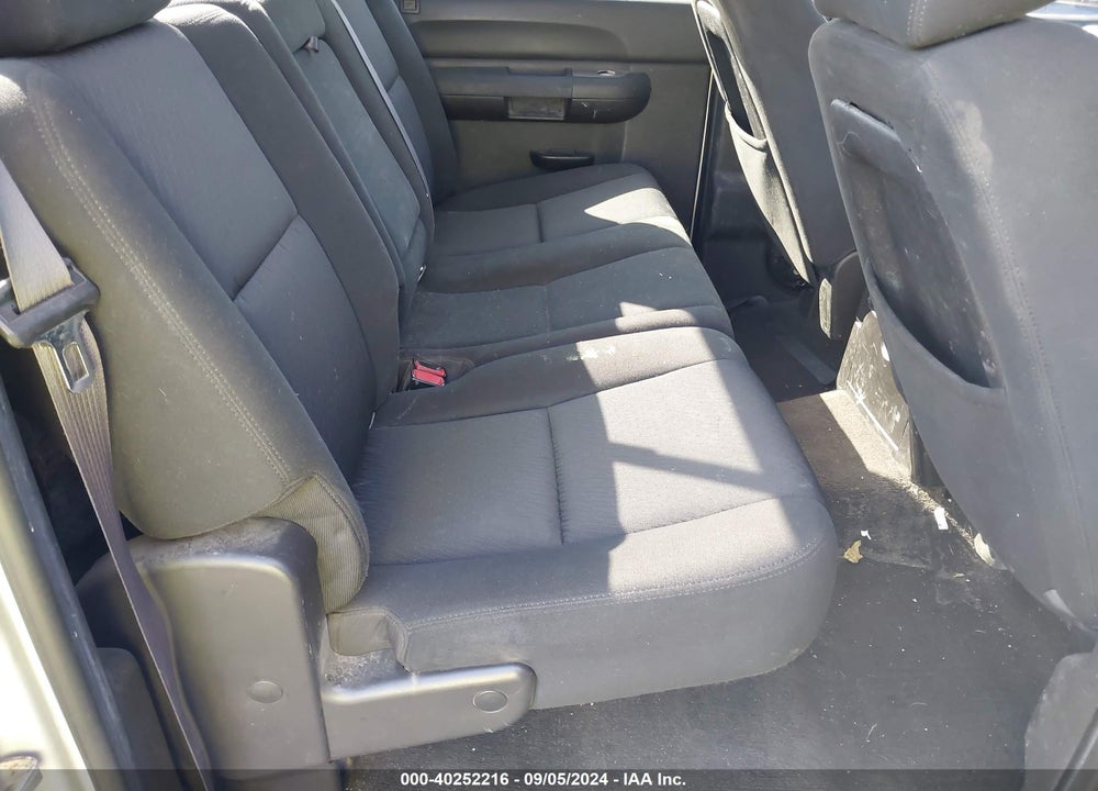 2011 CHEVROLET SILVERADO 1500 LT VIN: 3GCPKSE37BG240491
