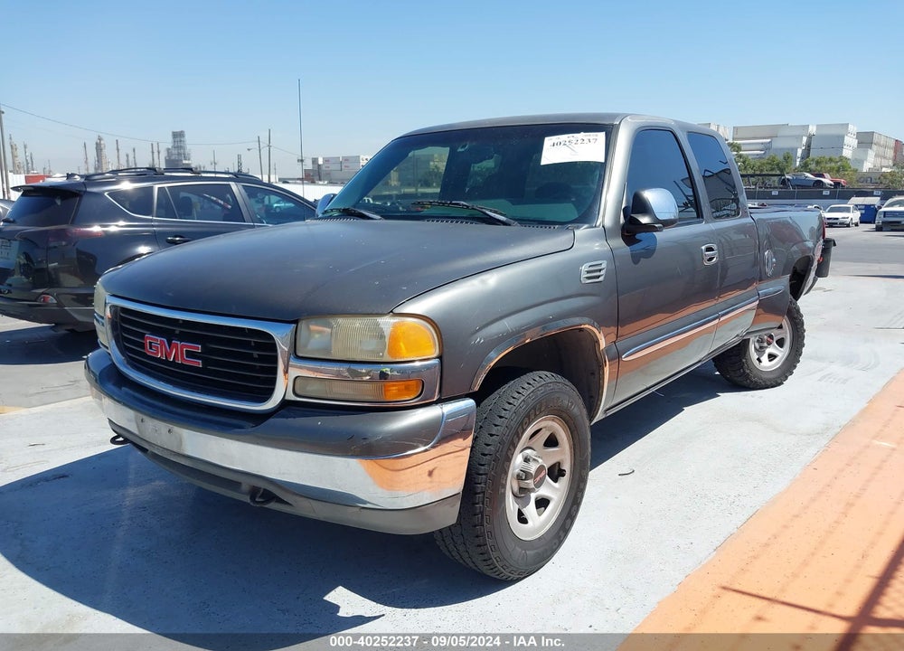 2000 GMC SIERRA 1500 SLE VIN: 1GTEK19TXYZ208591