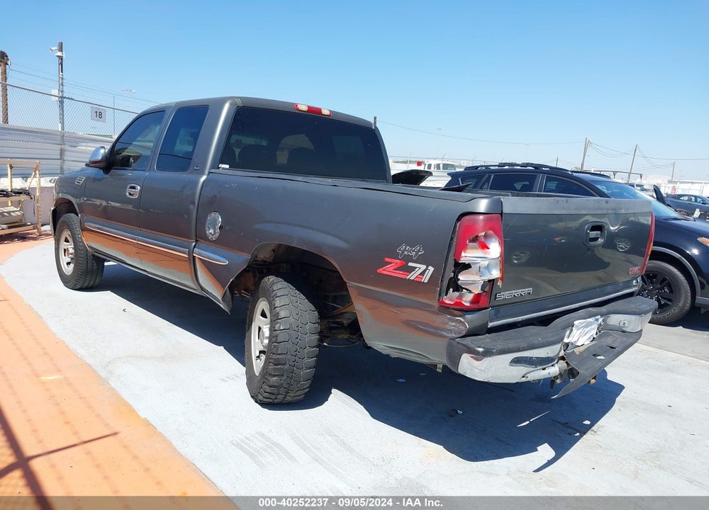 2000 GMC SIERRA 1500 SLE VIN: 1GTEK19TXYZ208591