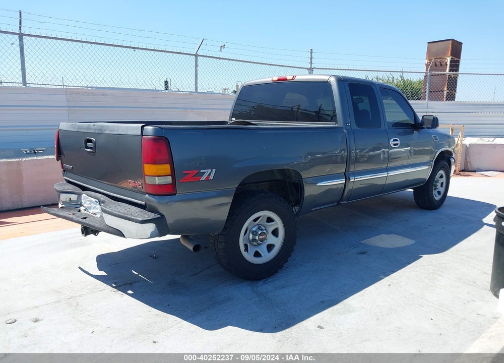 2000 GMC SIERRA 1500 SLE VIN: 1GTEK19TXYZ208591