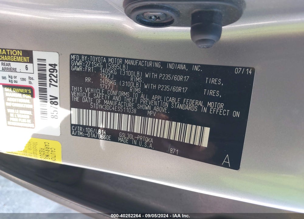 2014 TOYOTA SIENNA XLE V6 8 PASSENGER VIN: 5TDYK3DC4ES511038