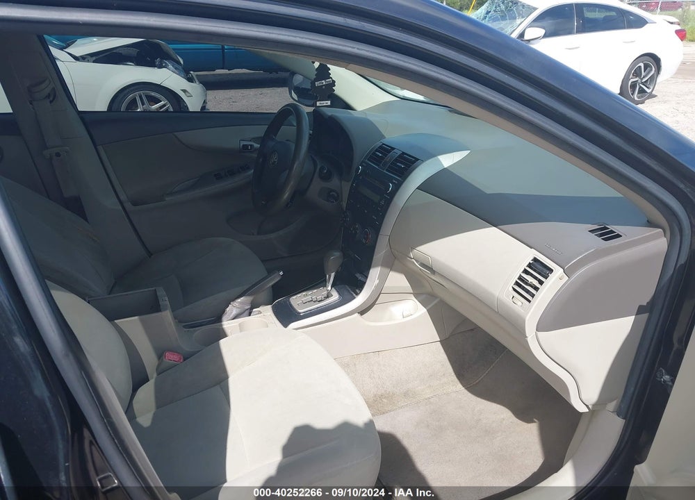 2010 TOYOTA COROLLA LE VIN: 2T1BU4EE0AC520120