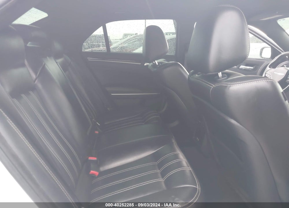 2019 CHRYSLER 300 300S AWD VIN: 2C3CCAGG5KH569801
