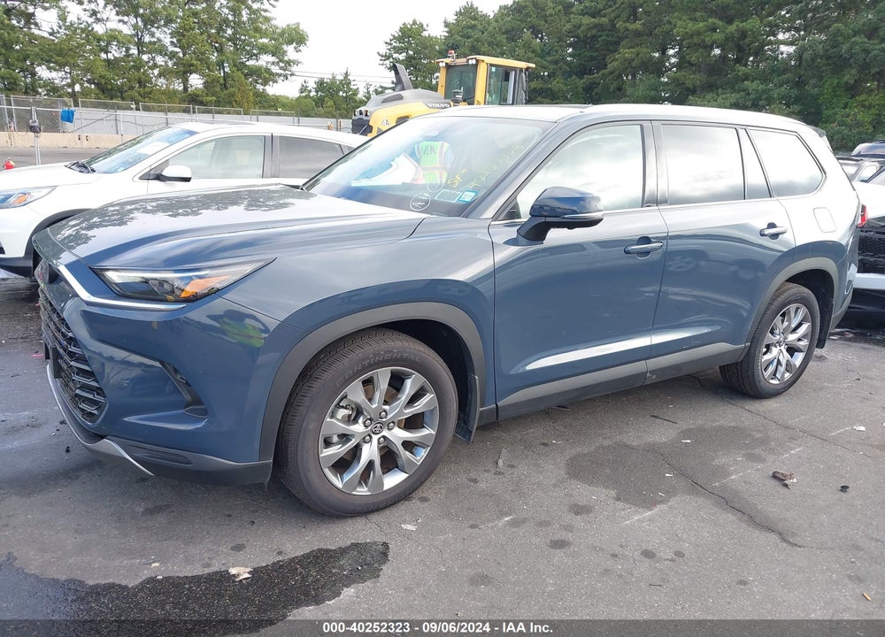 2024 TOYOTA GRAND HIGHLANDER LIMITED VIN: 5TDAAAB51RS056006
