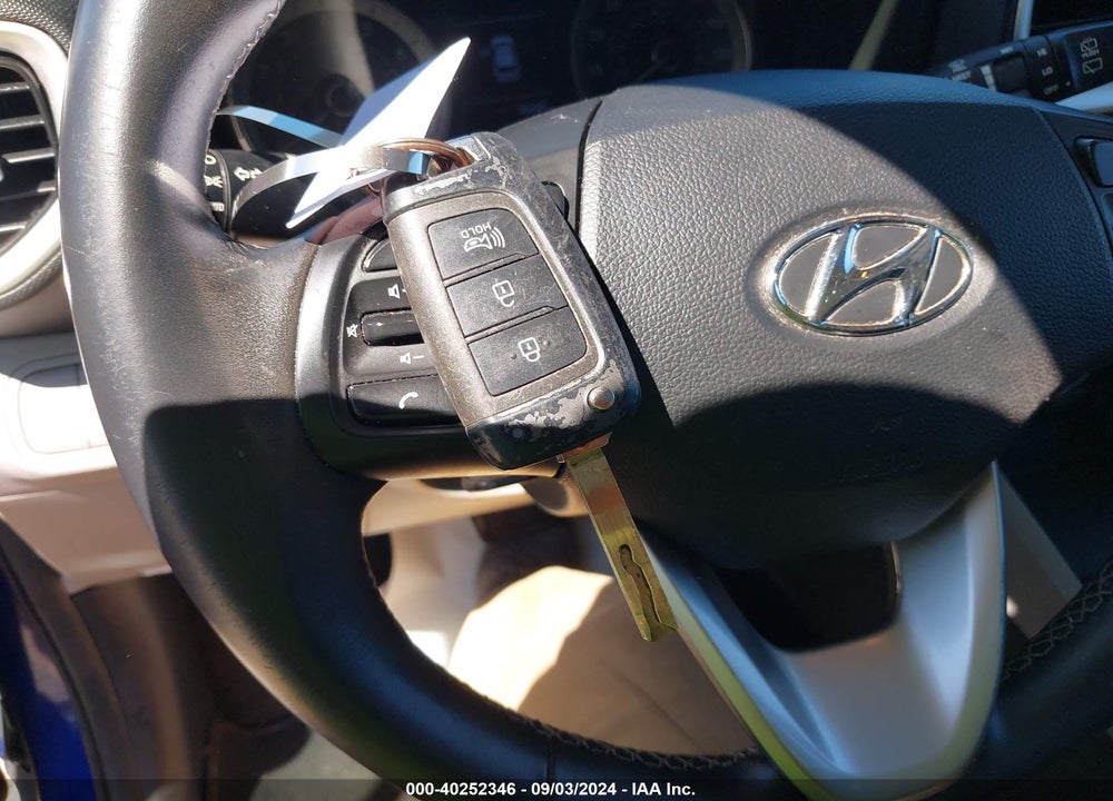 2022 HYUNDAI VENUE SEL VIN: KMHRC8A35NU149733