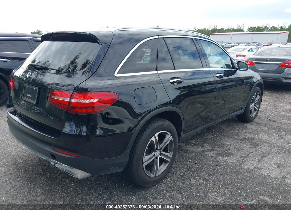2016 MERCEDES-BENZ GLC 300 VIN: WDC0G4JB8GF007458