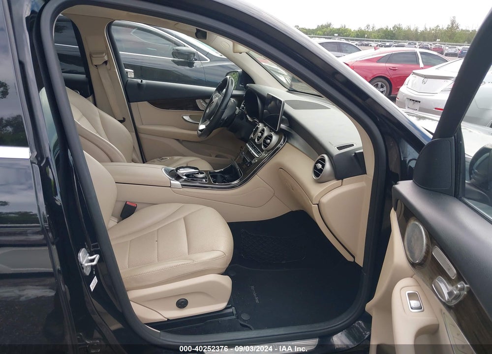 2016 MERCEDES-BENZ GLC 300 VIN: WDC0G4JB8GF007458