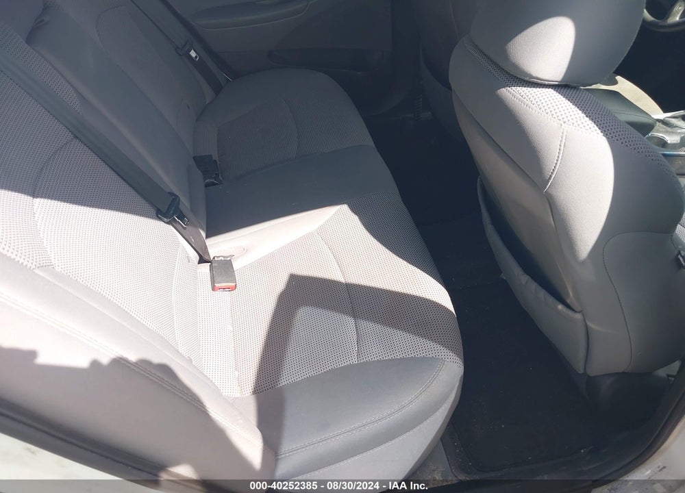 2014 HYUNDAI SONATA GLS VIN: 5NPEB4AC7EH887400