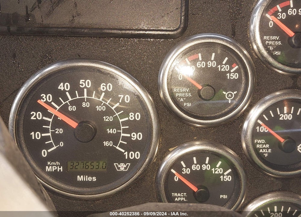 2016 WESTERN STAR DUMP TRUCK VIN: 5KKSAVDY6GLHC8081
