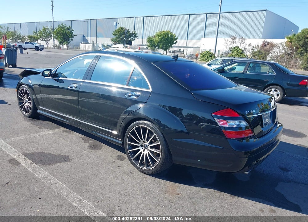 2008 MERCEDES-BENZ S 550 VIN: WDDNG71X88A212551
