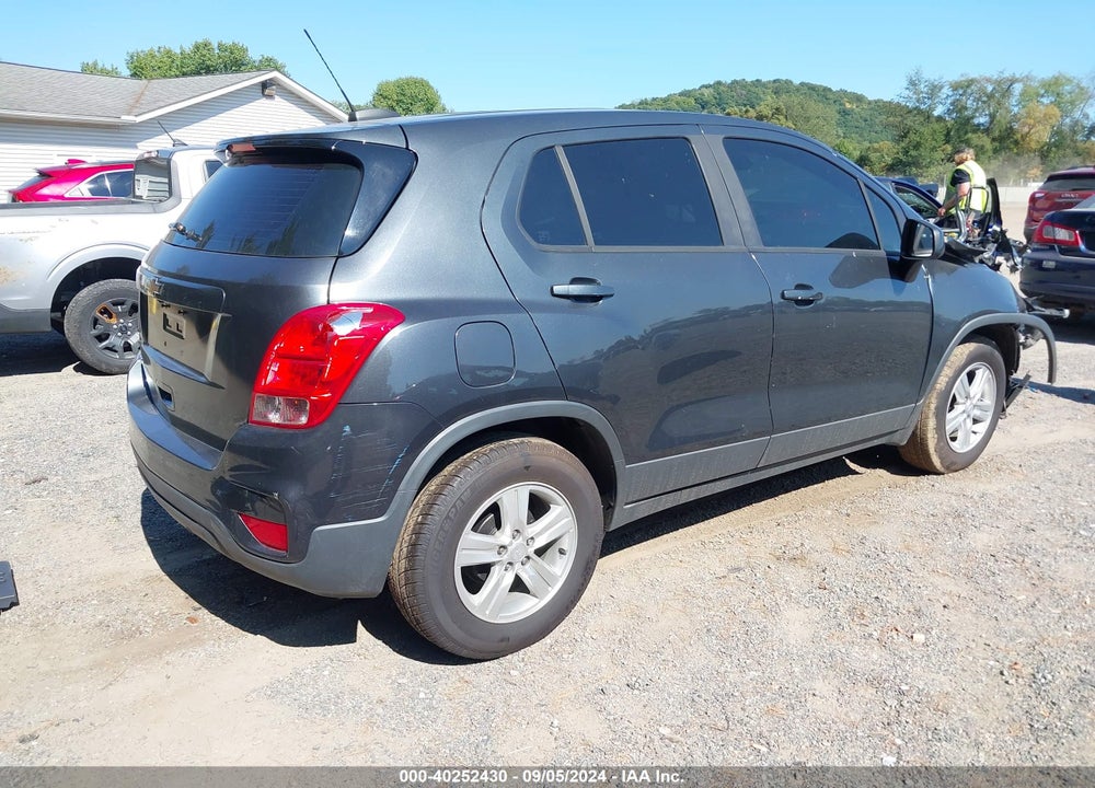 2019 CHEVROLET TRAX LS VIN: 3GNCJKSB8KL390928