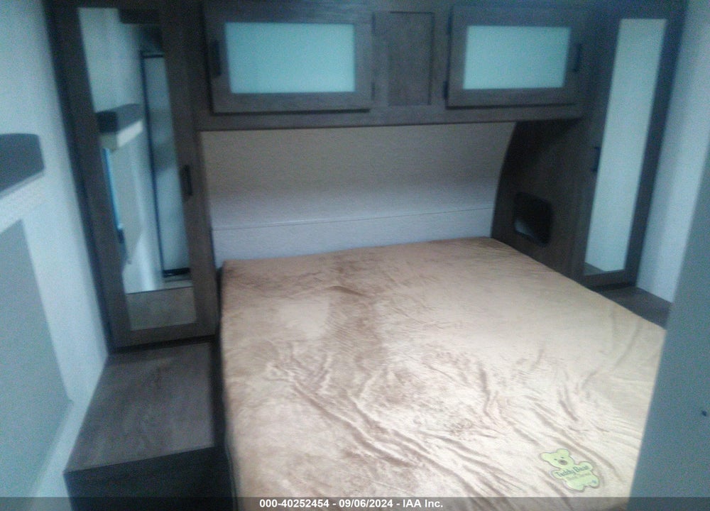 2022 FOREST RIVER WILDWOOD TRAVEL TRAILER VIN: 4X4TWDB2XNA276618