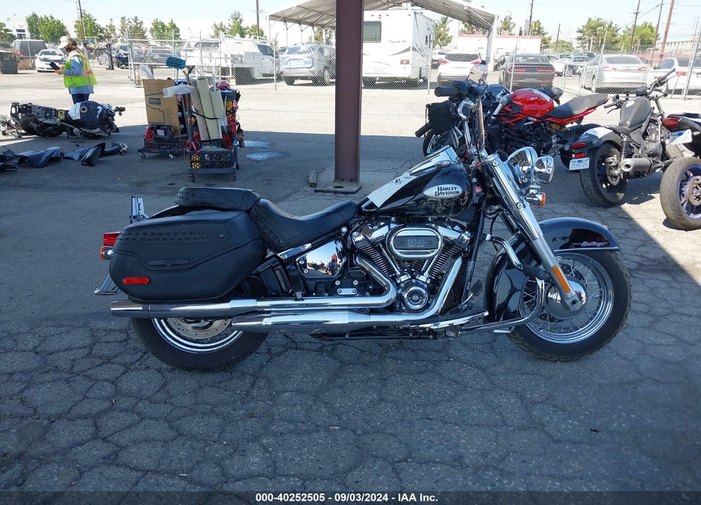 2022 HARLEY-DAVIDSON FLHCS VIN: 1HD1YBK18NB031571