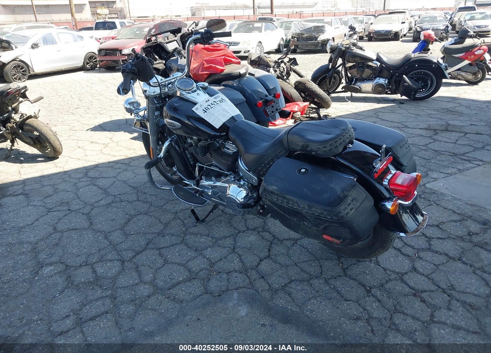 2022 HARLEY-DAVIDSON FLHCS VIN: 1HD1YBK18NB031571