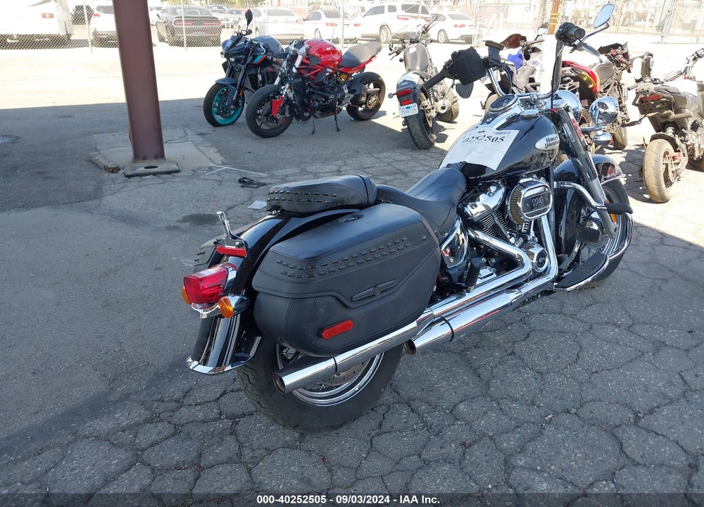 2022 HARLEY-DAVIDSON FLHCS VIN: 1HD1YBK18NB031571