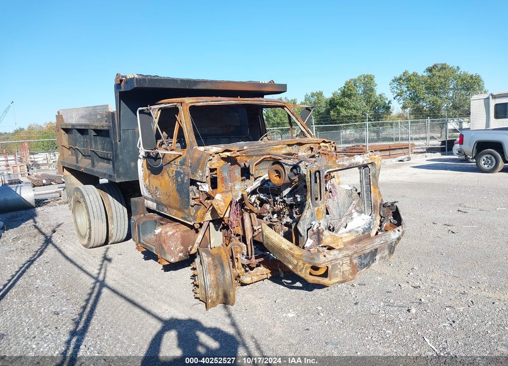 1990 FORD F800 F VIN: 1FDXK84A0LVA13599