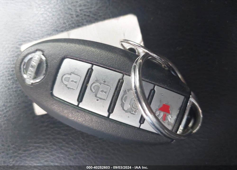 2013 NISSAN SENTRA SL VIN: 3N1AB7AP5DL687085