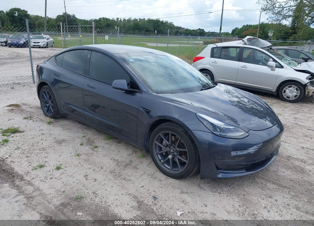2021 TESLA MODEL 3 STANDARD RANGE PLUS REAR-WHEEL DRIVE VIN: 5YJ3E1EA7MF096304