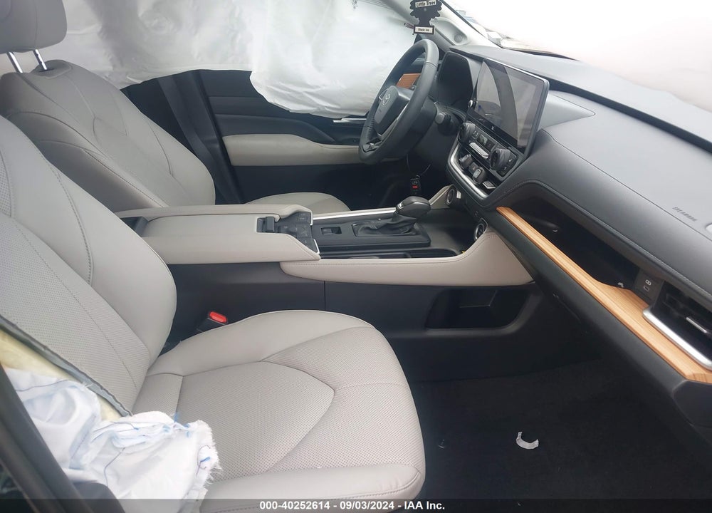 2024 TOYOTA GRAND HIGHLANDER LIMITED VIN: 5TDAAAB50RS055235