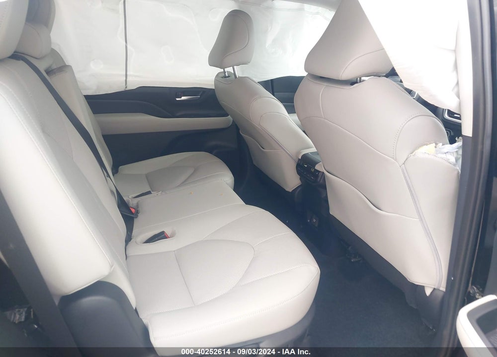 2024 TOYOTA GRAND HIGHLANDER LIMITED VIN: 5TDAAAB50RS055235