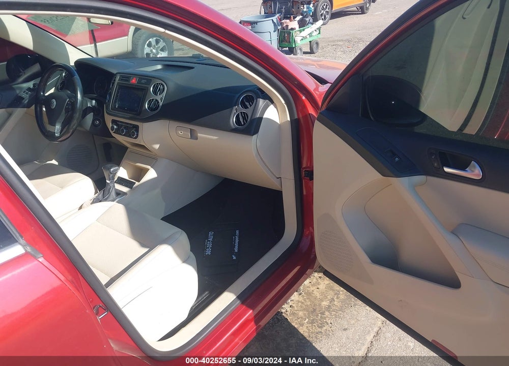 2010 VOLKSWAGEN TIGUAN WOLFSBURG EDITION VIN: WVGBV9AX4AW003214