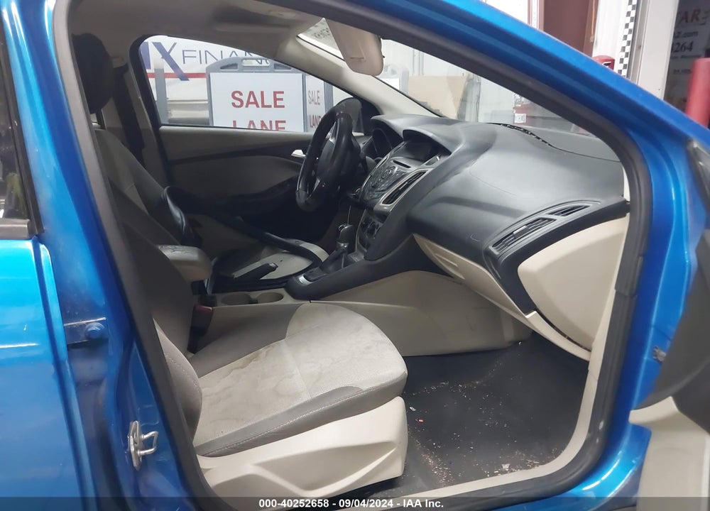 2014 FORD FOCUS SE VIN: 1FADP3F25EL259893