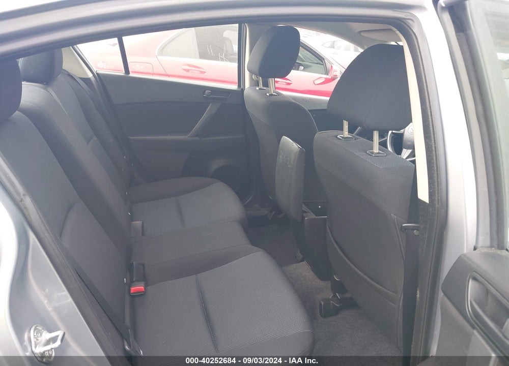 2011 MAZDA 3 I SPORT VIN: JM1BL1UG4B1496687