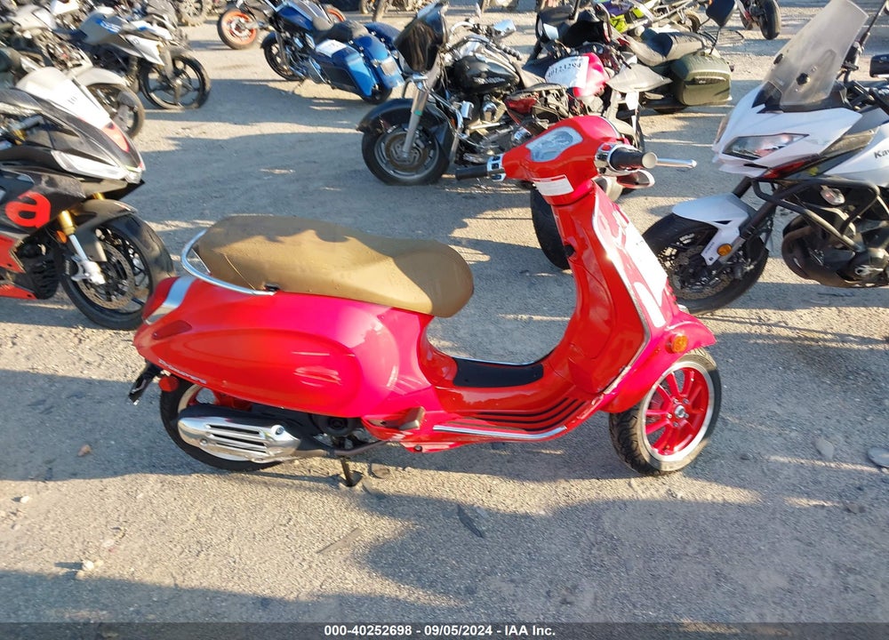 2022 VESPA PRIMAVERA/SPRINT 50 VIN: ZAPCA06B0N5104600