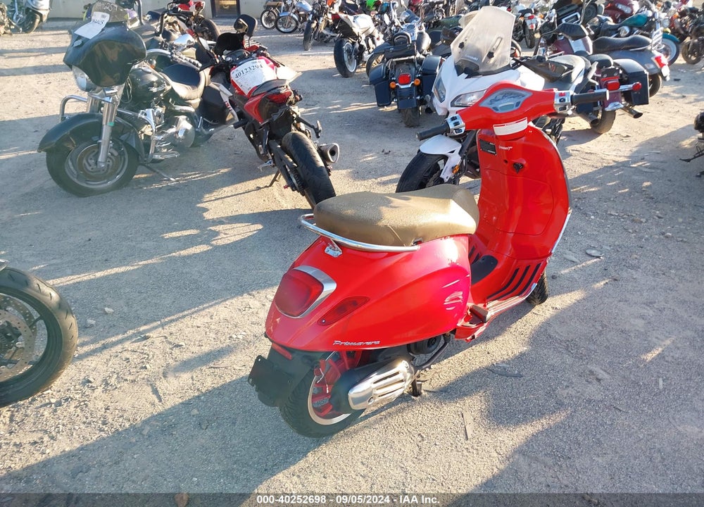 2022 VESPA PRIMAVERA/SPRINT 50 VIN: ZAPCA06B0N5104600