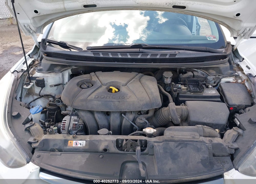 2014 HYUNDAI ELANTRA SE VIN: 5NPDH4AE9EH487415