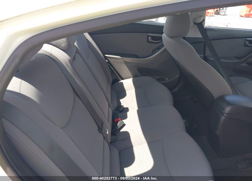 2014 HYUNDAI ELANTRA SE VIN: 5NPDH4AE9EH487415