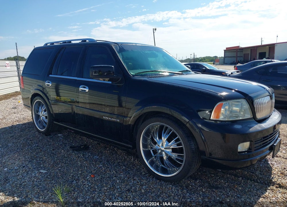 2005 LINCOLN NAVIGATOR VIN: 5LMFU28545LJ15371