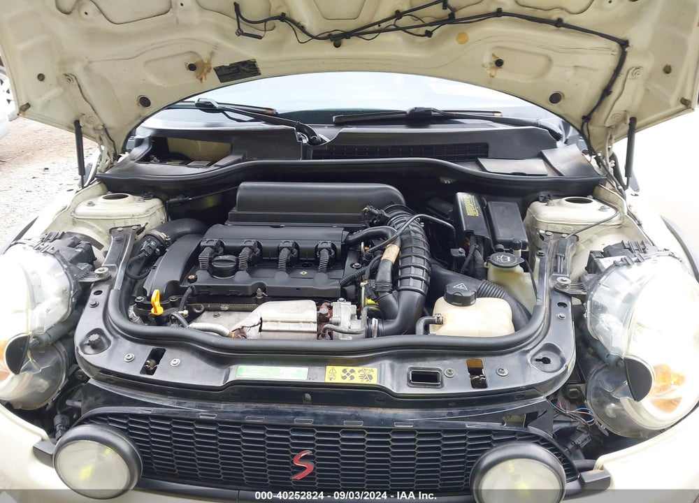 2007 MINI COOPER S VIN: WMWMF735X7TL88702