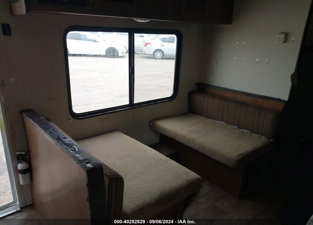 2017 FOREST RIVER WILDWOOD M-261BHXL VIN: 4X4TWDB21HE031655