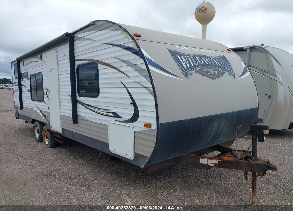 2017 FOREST RIVER WILDWOOD M-261BHXL VIN: 4X4TWDB21HE031655