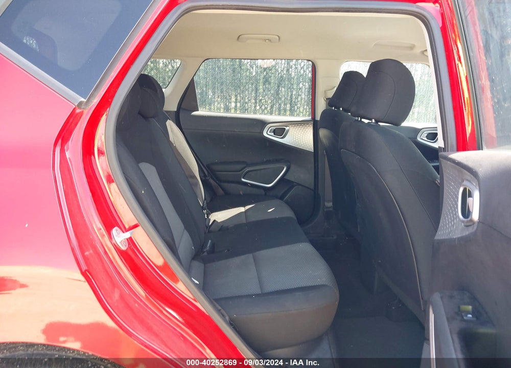 2020 KIA SOUL LX VIN: KNDJ23AU8L7035902