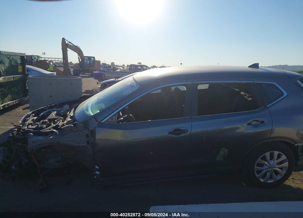 2017 NISSAN ROGUE S VIN: KNMAT2MVXHP568773