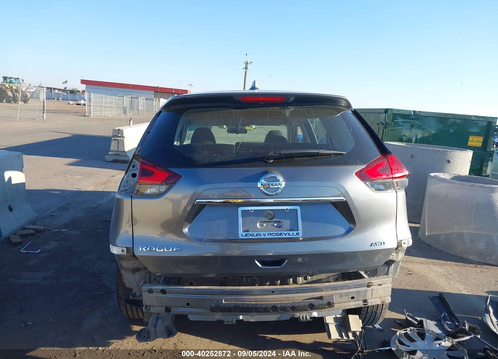 2017 NISSAN ROGUE S VIN: KNMAT2MVXHP568773